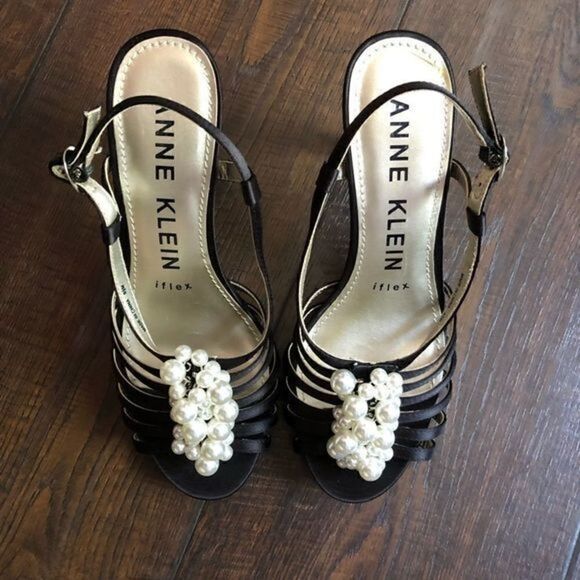 Anne Klein Iflex Strappy Pearl Heel - Picture 4 of 8